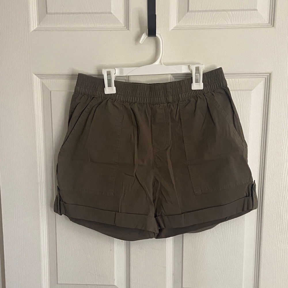 Sanctuary Women's Trail Blazer Cargo Shorts in Olive